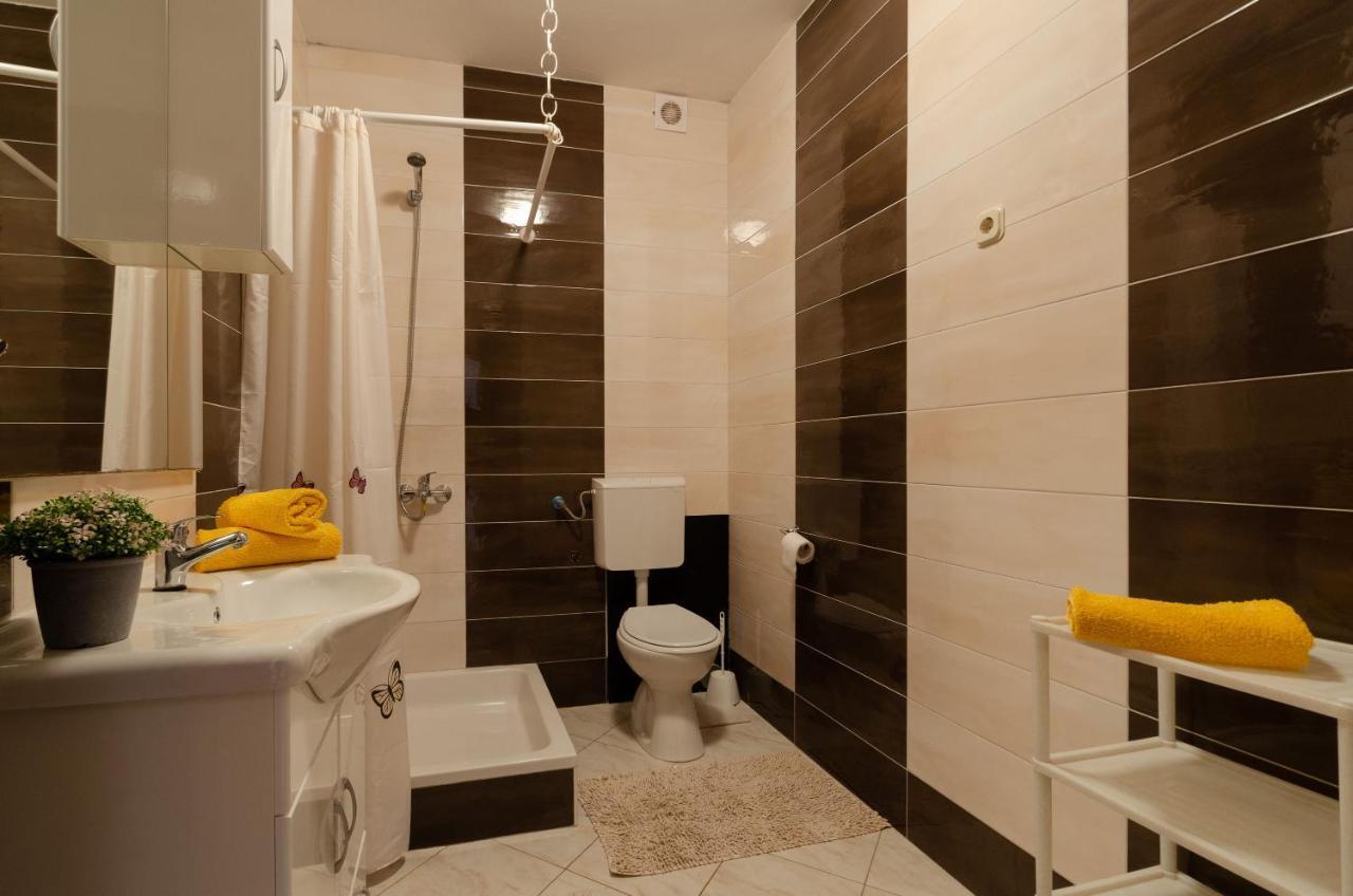 Apartmani Juraj Zavalatica Exterior foto